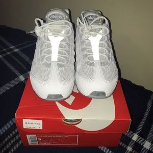 Nike Air Max 95 Essential